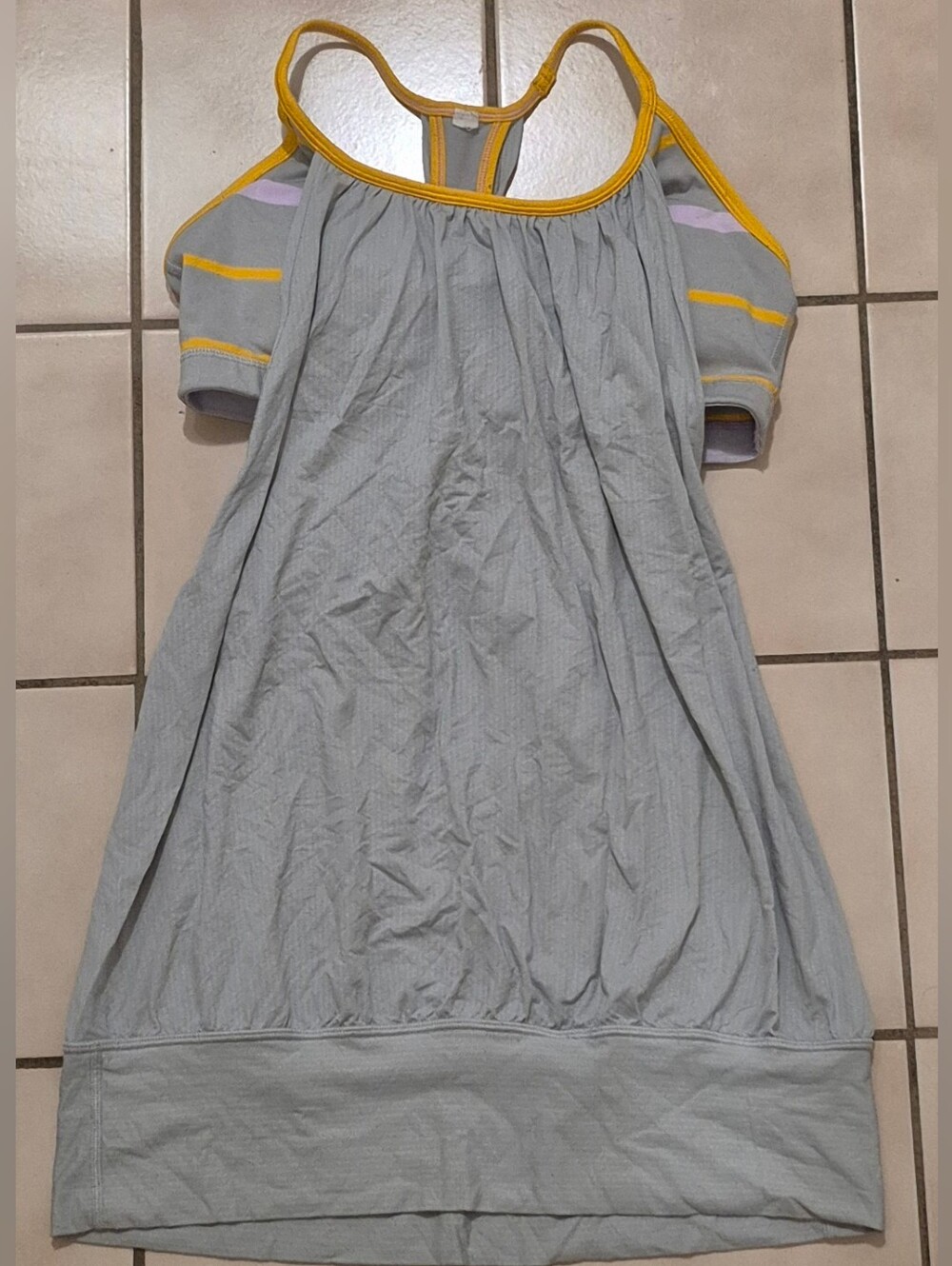 Lululemon No Limits Tank Size 8 Silver Spoon Pop Stripe Grey Yellow